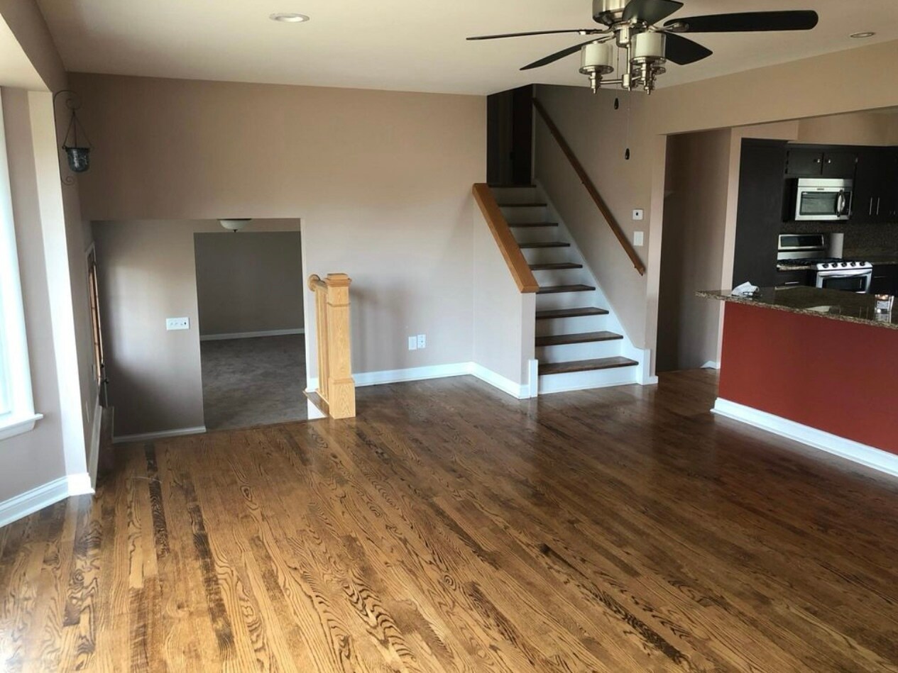 Building Photo - 4575 Coral Dr