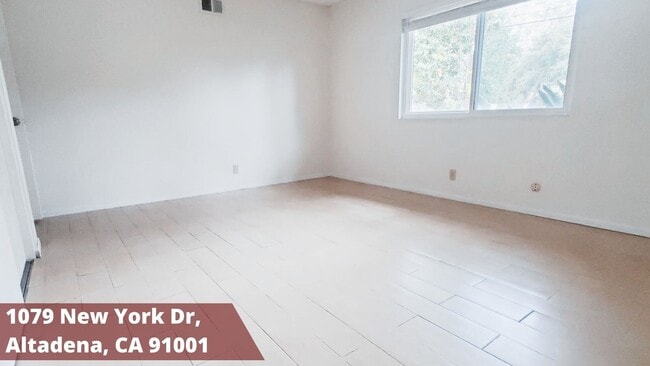 Building Photo - 1079 New York Dr