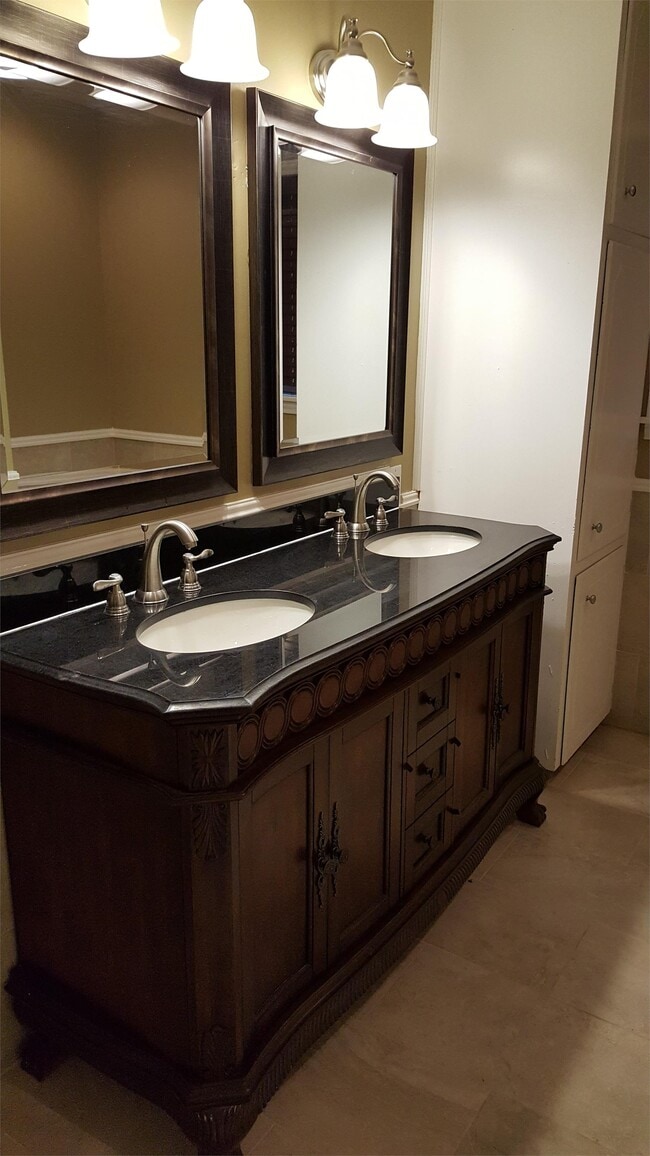 Building Photo - 705 Alabama St