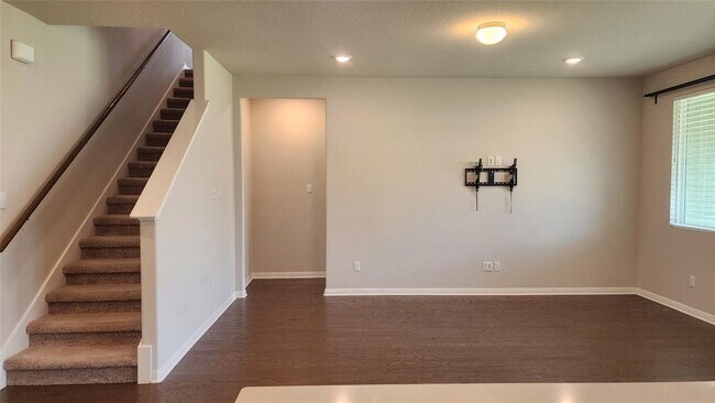 Building Photo - 19325 Hartwell Dr