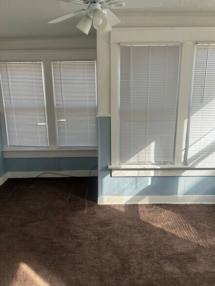 #2 - 1011 S Willett St