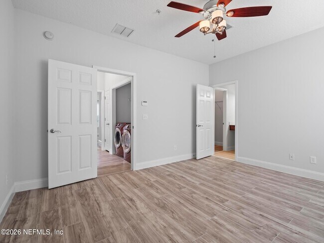 Building Photo - 4472 Congressional Dr