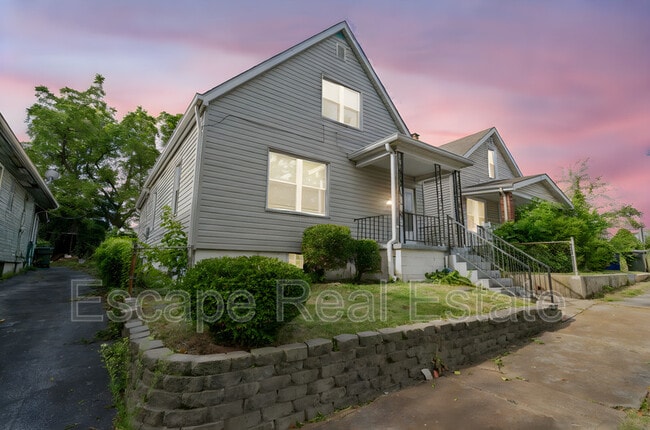 Building Photo - 5834 Victoria Ave