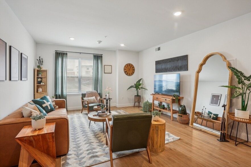 Living Room Interior - 551 North