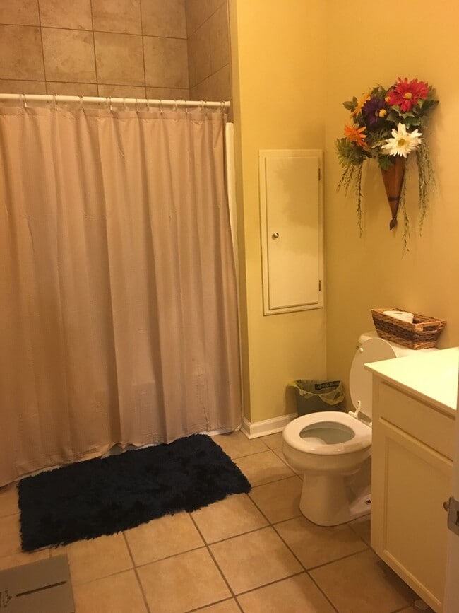 Building Photo - 125 Cypress Cir