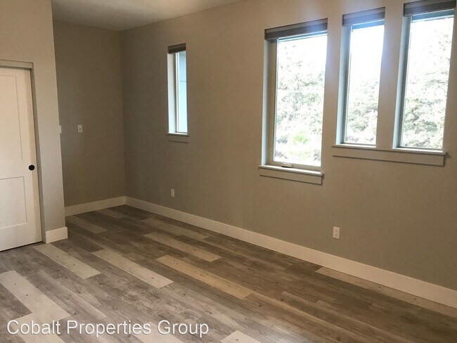 Building Photo - 3 br, 2.5 bath House - 61558 SW Blakely Road