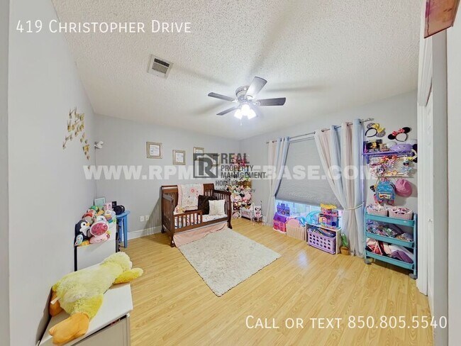 Building Photo - 419 Christopher Dr