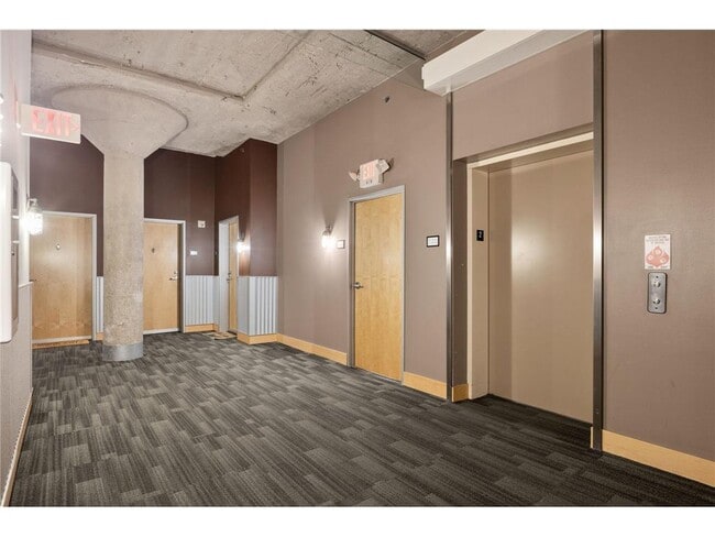 Building Photo - 918 N 3rd St