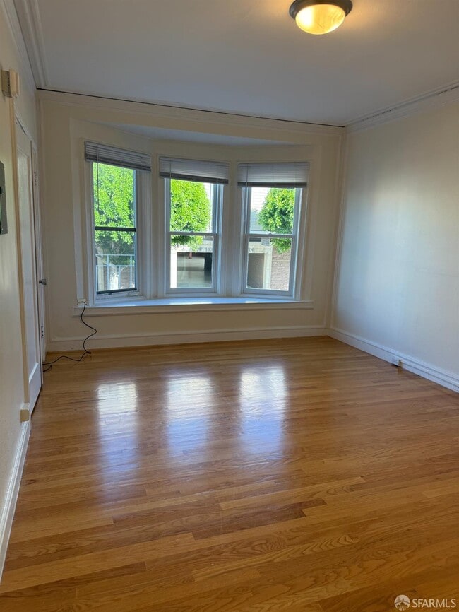 Primary Photo - 3315 Steiner St