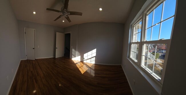 Main Bedroom - 20 Franklin Ln