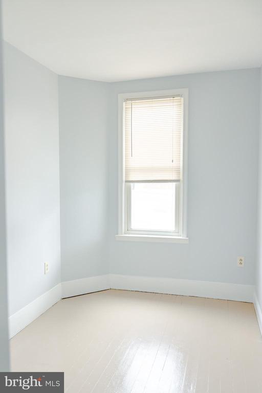 Building Photo - 420 Faulkner Ave
