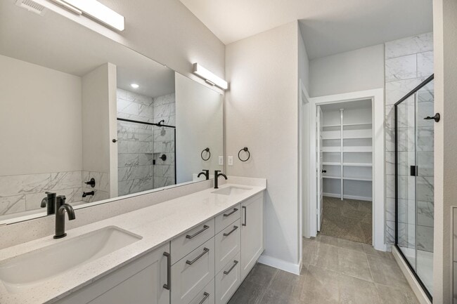 Building Photo - AVAILABLE NOW! CUL-DE-SAC TRIPLEX LOT LOCATED ON 1-ACRE IN MIDLOTHIAN, TX!