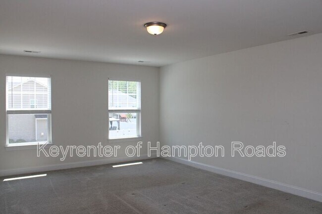 Building Photo - 1016 Beachstone Quay