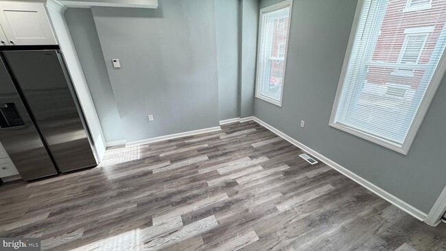 Building Photo - 163 W Palmer St