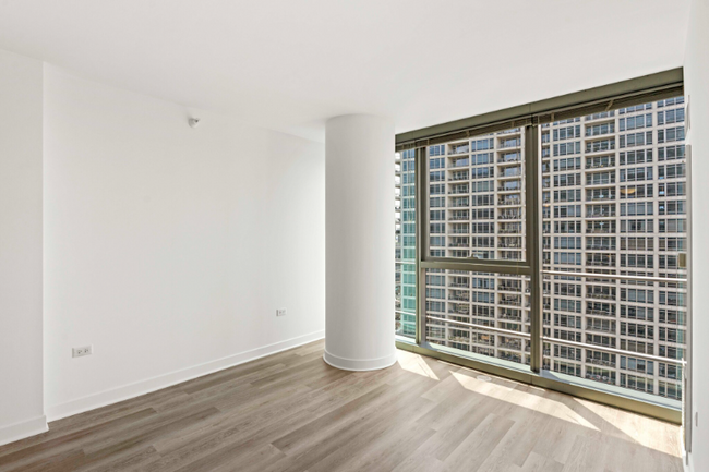 Building Photo - 3 W Wolf Point Plaza