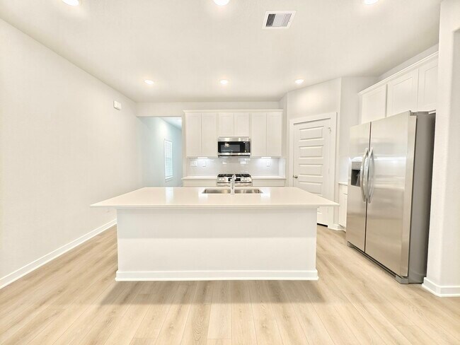 Building Photo - 8554 Blueberry Ash St