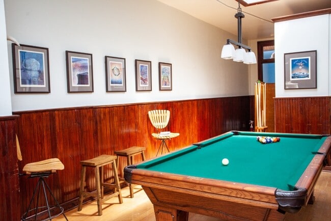 Building Photo - 119 S Main St