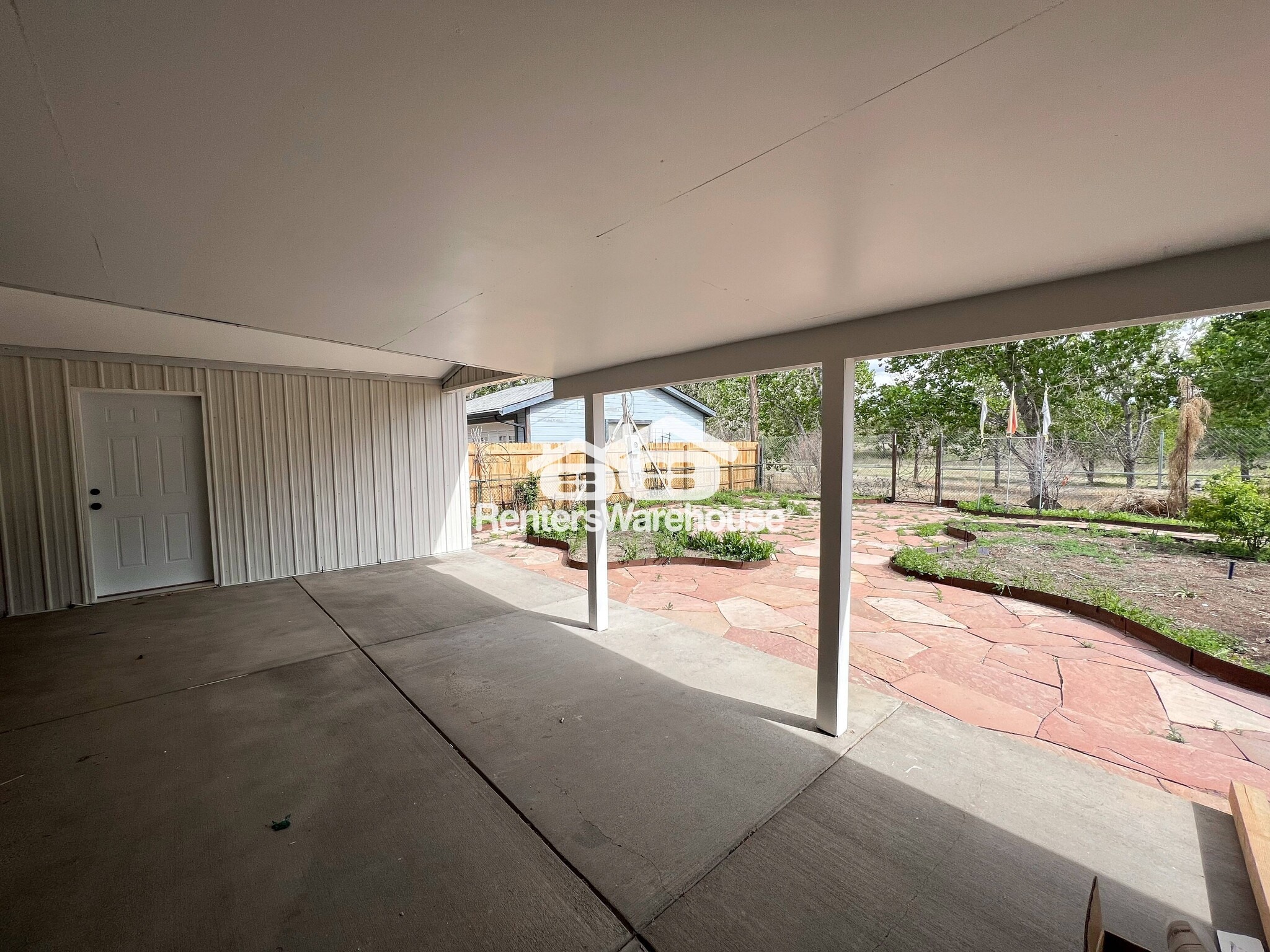 Building Photo - 12496 E Park Ln Dr