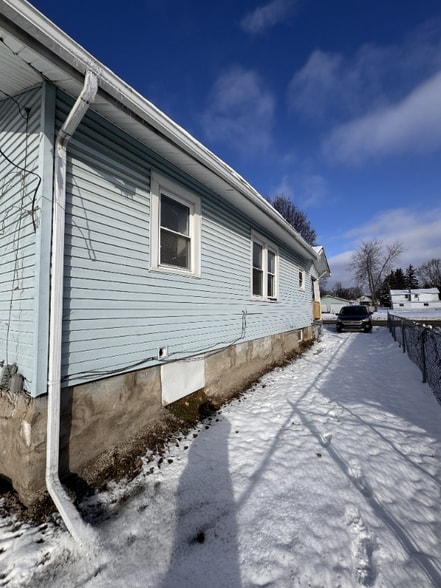 Building Photo - 615 W Columbus Ave