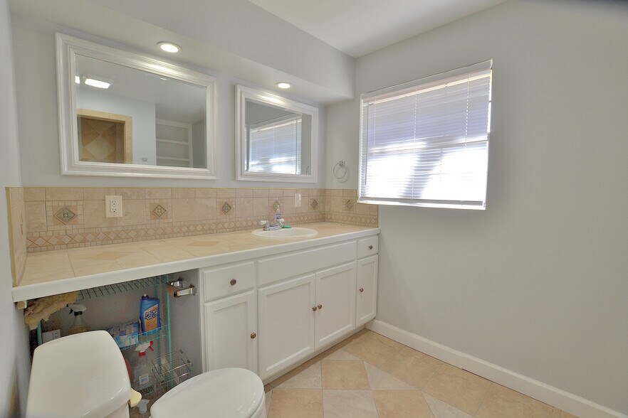 bathroom - 143 W 9th St