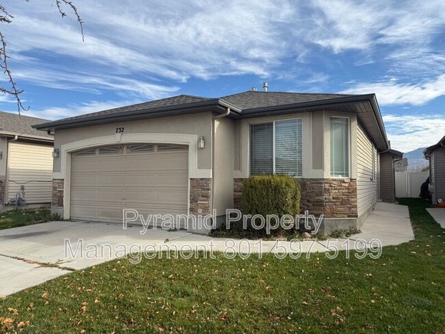 Primary Photo - 732 Skipton Dr W