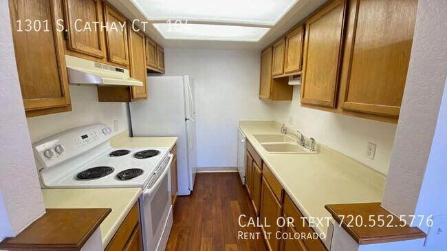 Building Photo - 1301 S Cathay Ct
