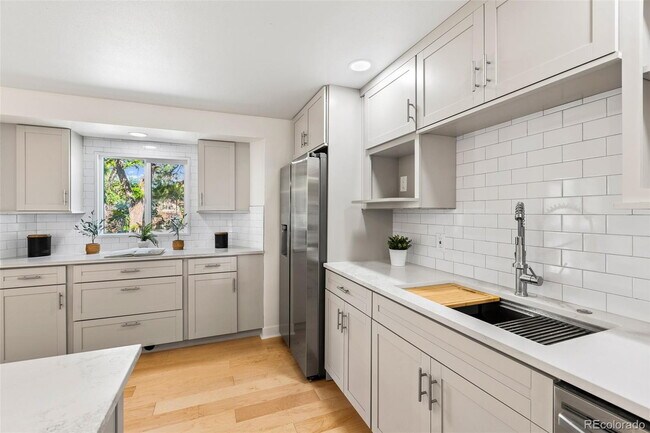 Building Photo - Charming 4-Bed Home
