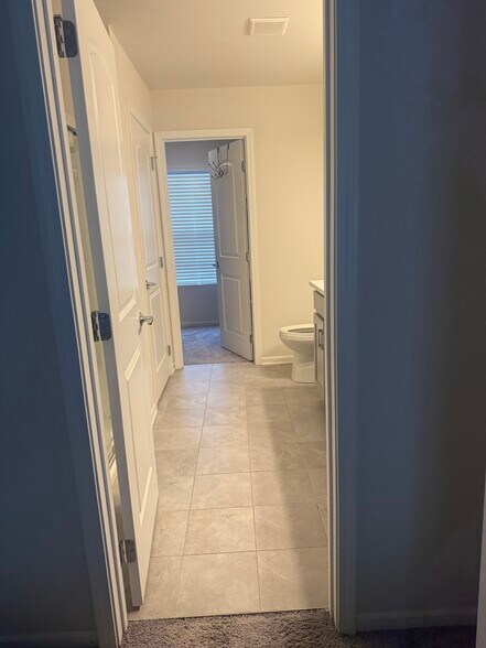 Building Photo - 8692 Pioneer St