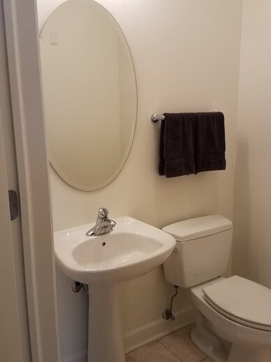 Building Photo - 450 E Waterside Dr