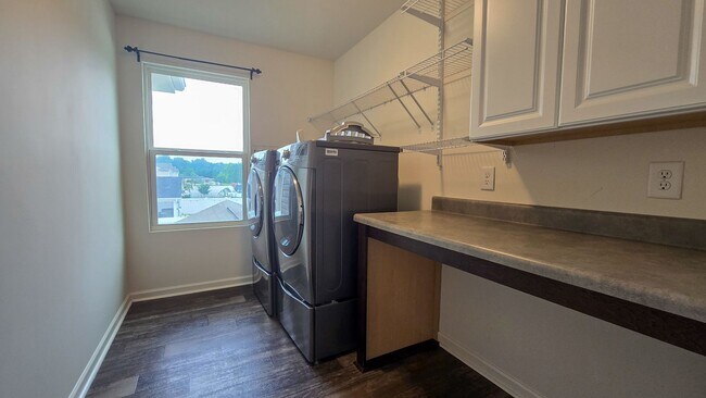 Building Photo - 489 Green Arbor Ln