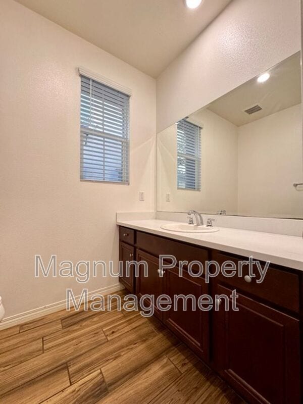 Building Photo - 40372 Calle Real
