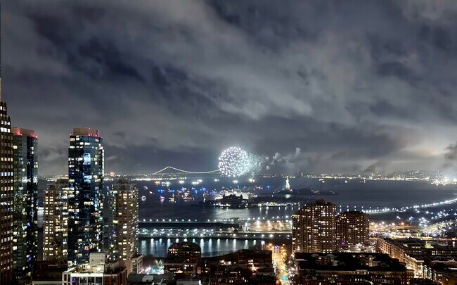 Building Photo - 88 Morgan St