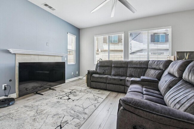 Building Photo - 6958 Stanza Ct