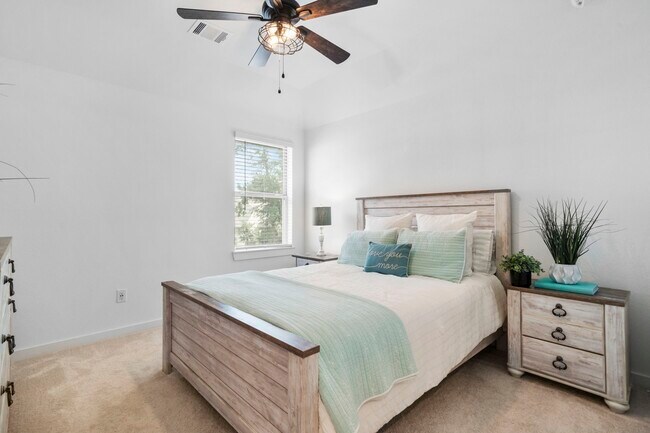 Building Photo - 21500 Jordan Pond Ridge
