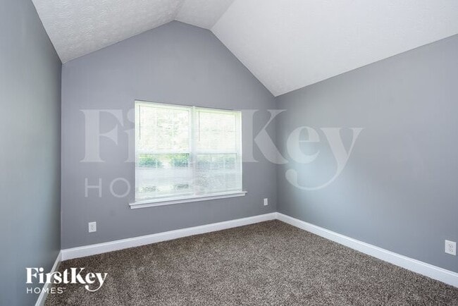 Building Photo - 5488 Latham Manor Dr