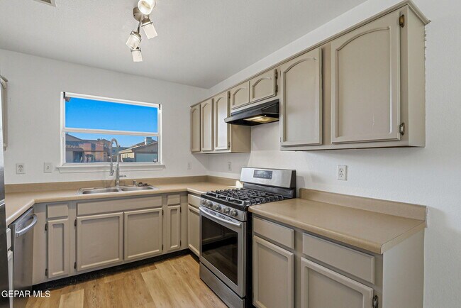 Building Photo - 11864 Mesquite Rock Dr