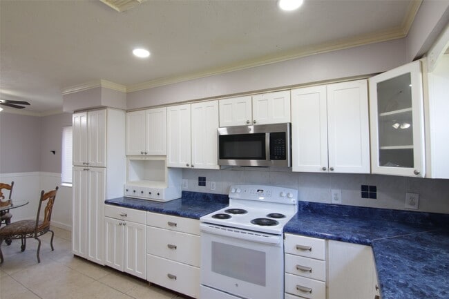 Building Photo - 10426 Cedar Towne Ln