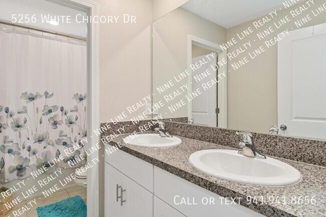 Building Photo - 5256 White Chicory Dr