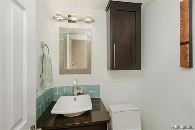 Building Photo - 9030 E Cherry Creek S Dr