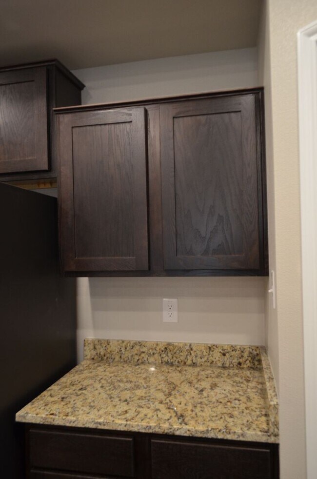 Building Photo - 1713 Castroville Trl