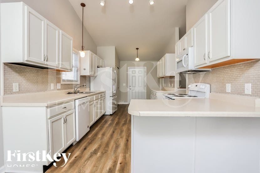 Building Photo - 456 Fawn Run Dr