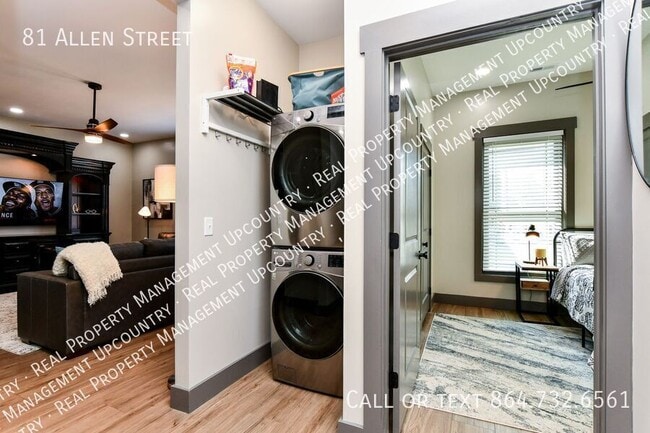 Building Photo - 81 Allen St