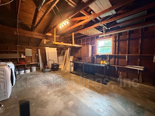 Building Photo - 344 Dillon Dr