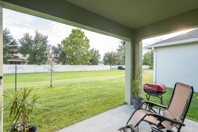 Building Photo - 5230 Bracks Landing Dr