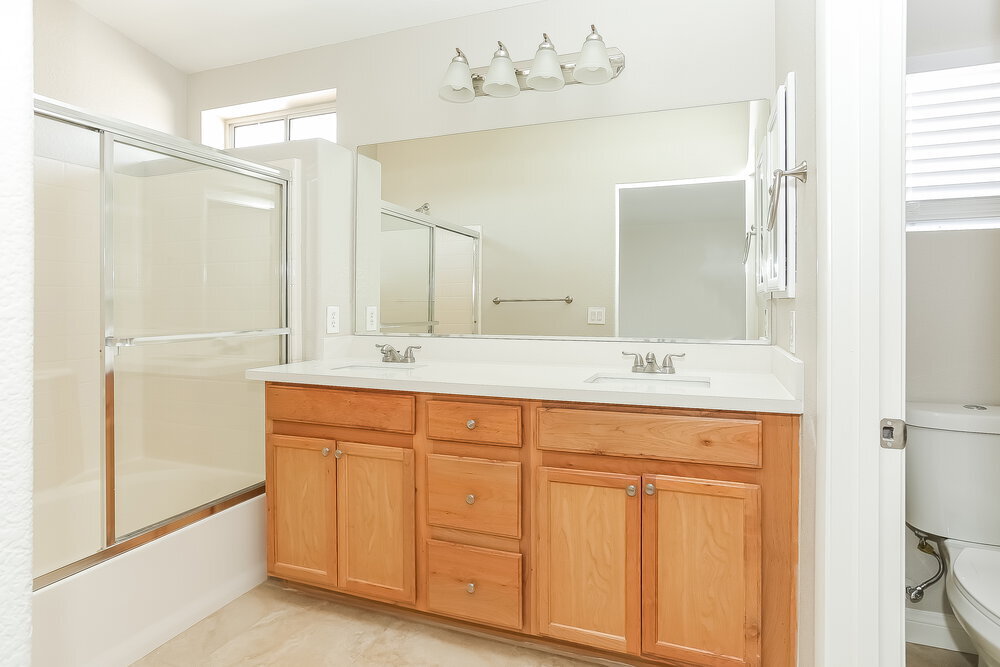 Building Photo - 3021 Bayliner Ave