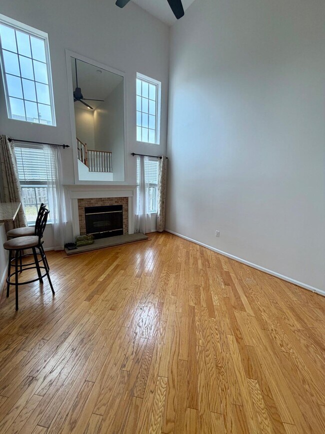 Building Photo - 113 Broadleaf Pl
