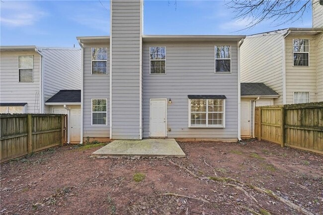 Building Photo - 2297 Charleston Pointe SE