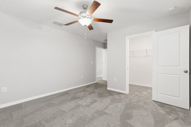 Building Photo - LIKE NEW 5 Bedroom Home for RENT in Touchstone!