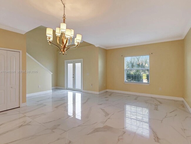 Building Photo - 1018 SW Eckard Ave