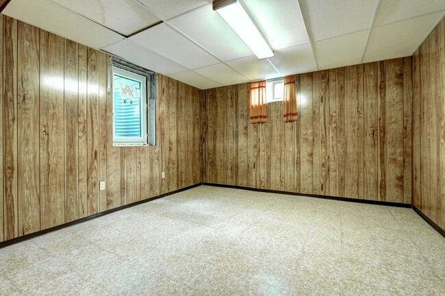 Building Photo - Lakewood! Walk to Belmar Town Center 3 bed...